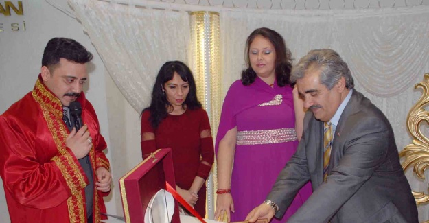 Kocasinan Belediyesi'nin nikah salonunda 250 yabancının nikahı kıyıldı