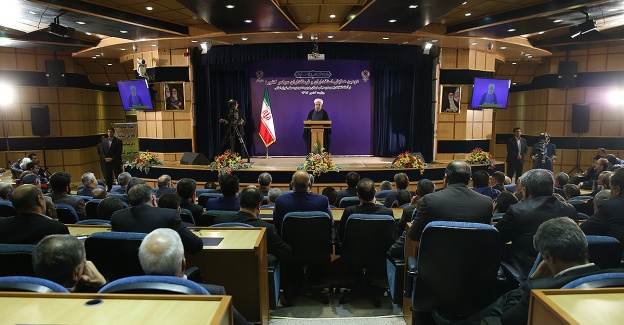 Ruhani'den reformcu adayları eleyen konseye tepki: Meclis, milletin evidir