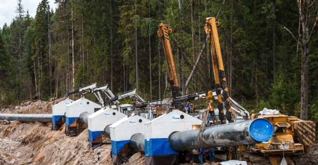 Gazprom, Türk Akımı projesindeki 4 hattı ikiye indirdi