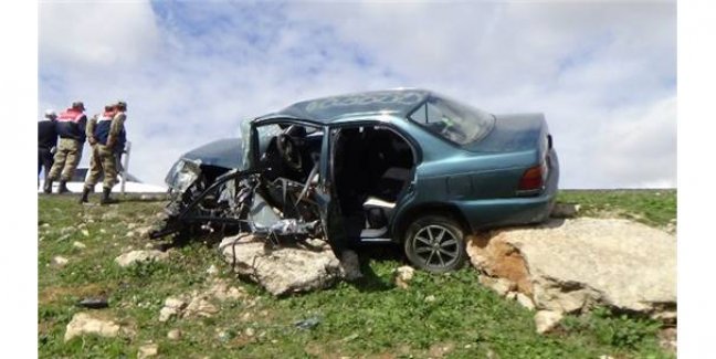Şanlıurfa-Gaziantep karayolunda faciayı kayalar önledi: 9 yaralı !