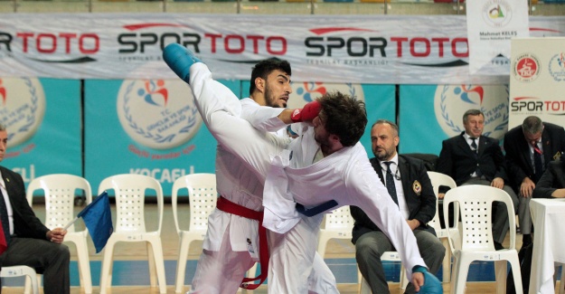 Kocaeli’nin ev sahipliği yaptığı Karate Şampiyonası sona erdi